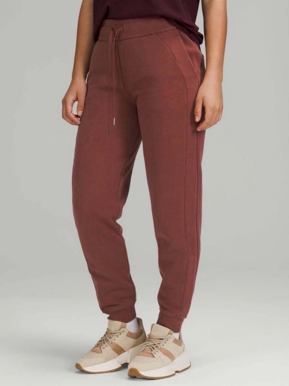 Lululemon Women’s Scuba High-Rise Fleece Joggers | Smoky Red | Size 6